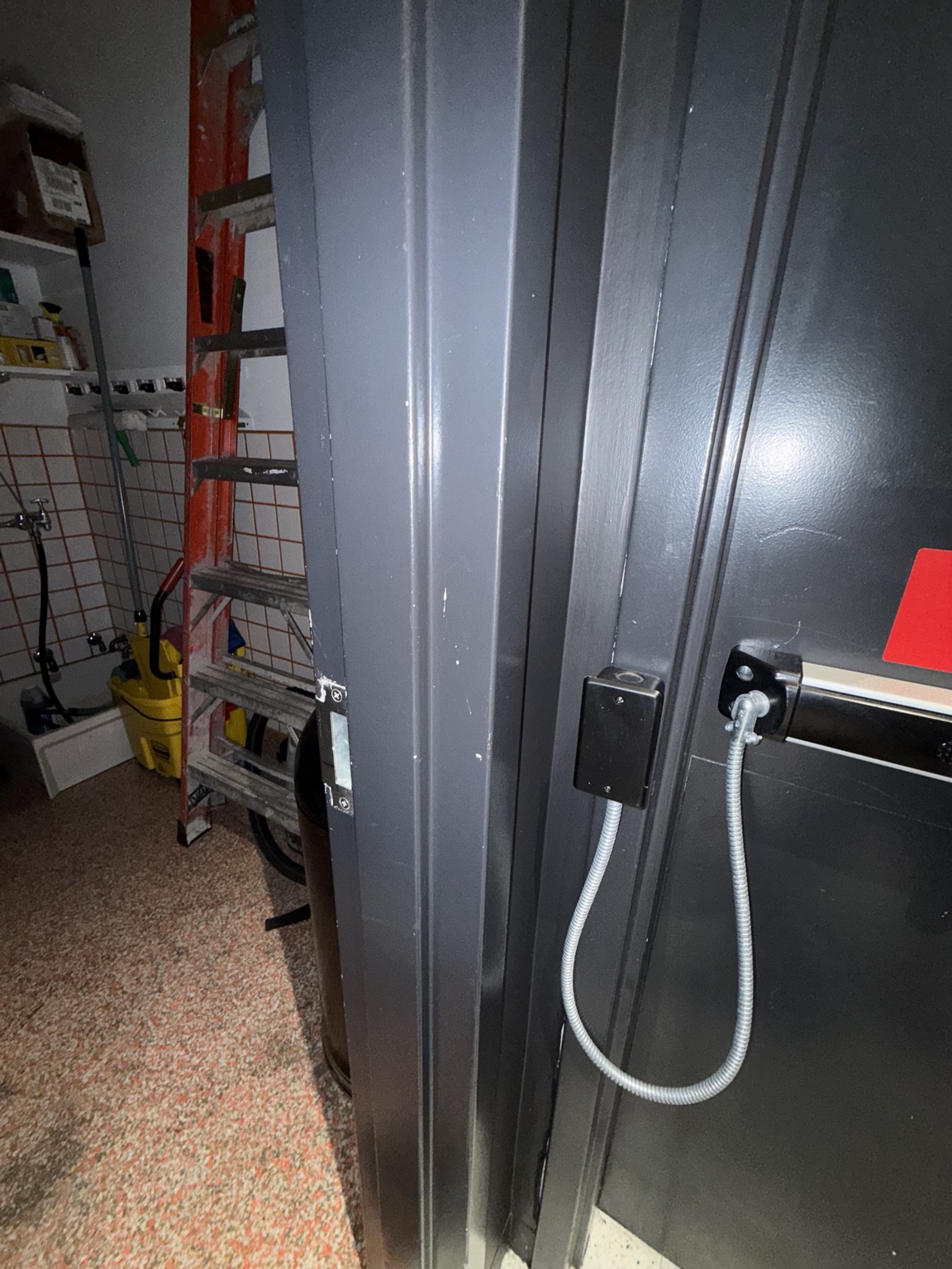 Door-frame surface touch-up — Before / preparation